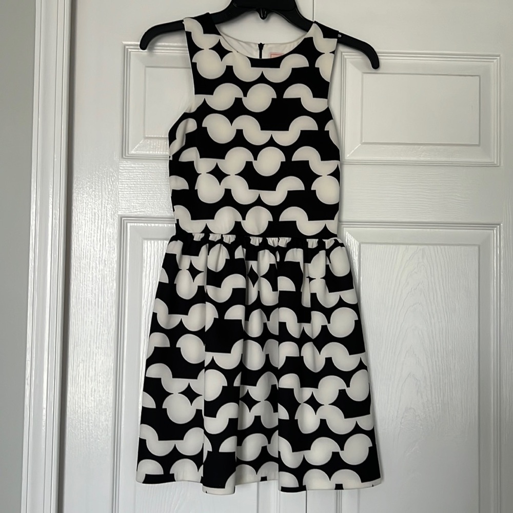 love…ady Black White Geometric Print Sleeveless Scuba Dress XS Fit & Flare